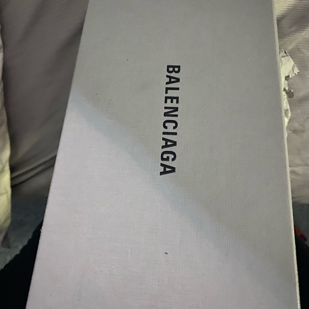 Women’s Balenciaga slides - Picture 4 of 4